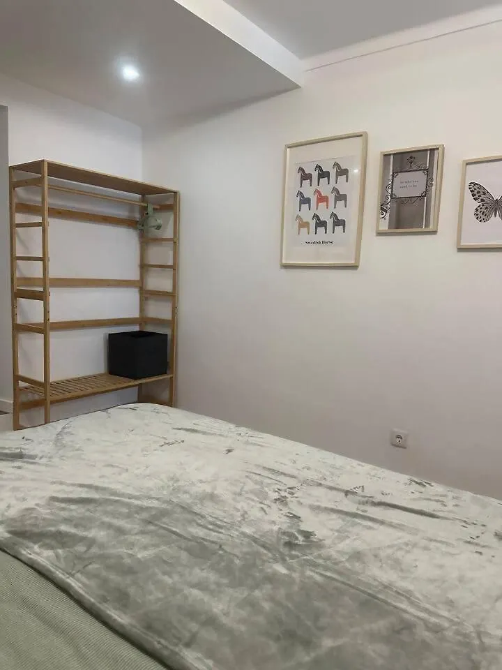 Stylish Renovated Apartment In Chiado Lisboa Portugalsko